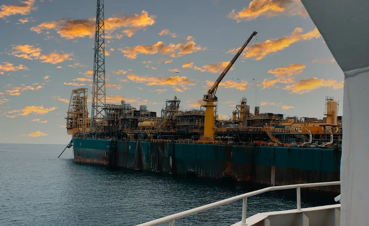 Plataforma offshore em operação internacional